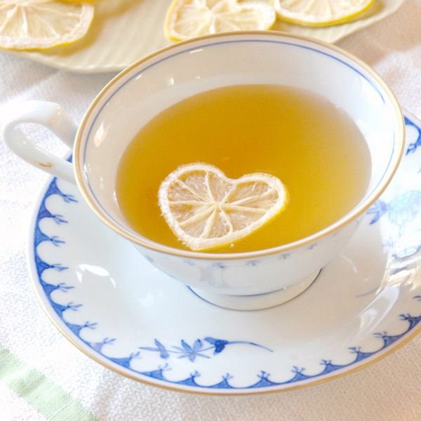 Чай с лимоном утром