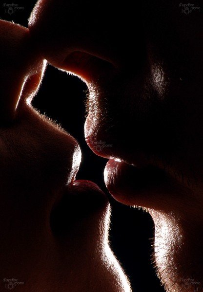 Поцелуй на ночь в губы