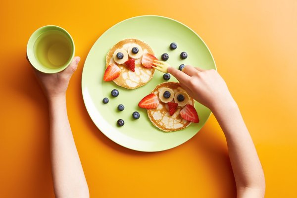 Для детей завтрак утром