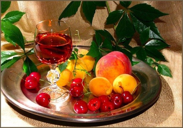 Добрый вечер с фруктами и ягодами
