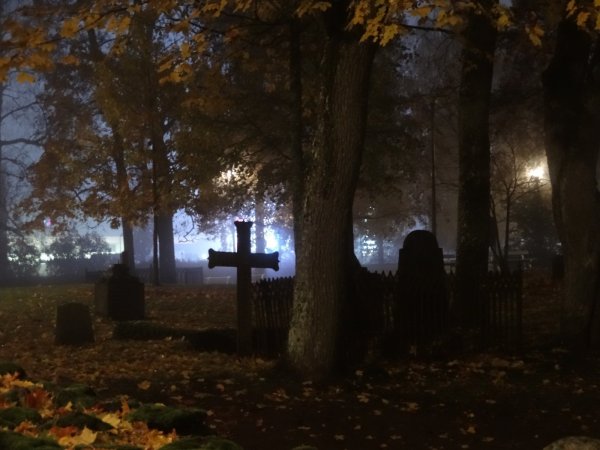 Кладбища и могил ночью