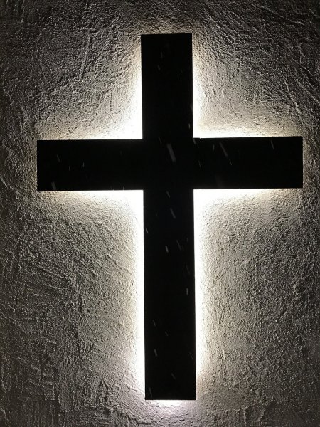 Крест ночью
