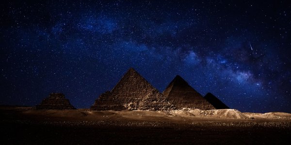 Египта ночью