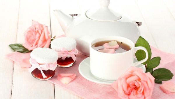 Утро чай и цветы
