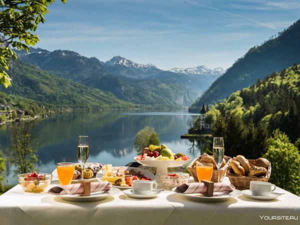 Утро и завтрак в горах