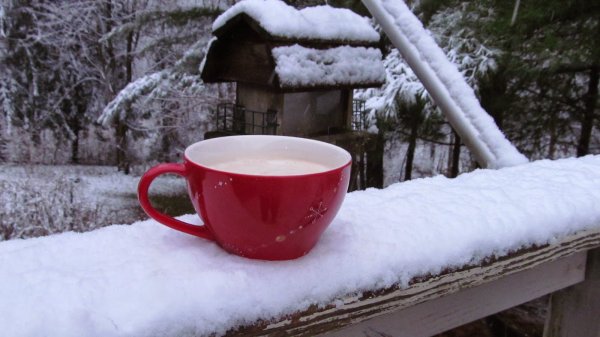 Утро снег и чай